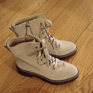 Women's Lace-Up Ankle Boots in Light Beige